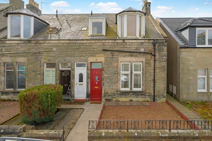 2 Bedroom Flat For Sale In Dewar Street, Dunfermline, KY12