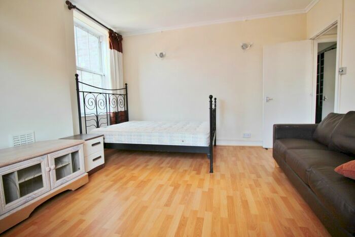 2 Bedroom Flat To Rent In Kenbrook House, Leighton Road, Kentish Town, NW5