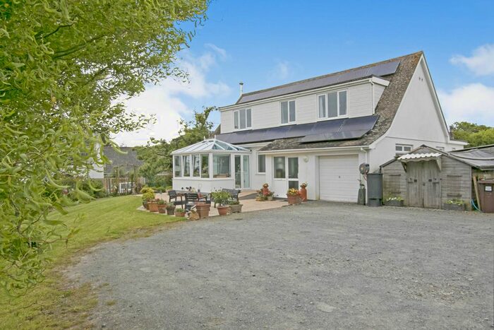 4 Bedroom Bungalow For Sale In Goonhilly Downs, Helston, TR12