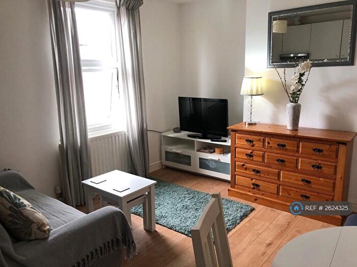 1 Bedroom Flat To Rent In Rasen Lane, Lincoln, LN1