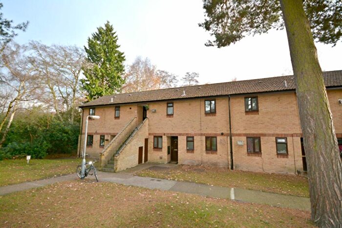 2 Bedroom Maisonette To Rent In Howorth Court, Harmans Water, RG12