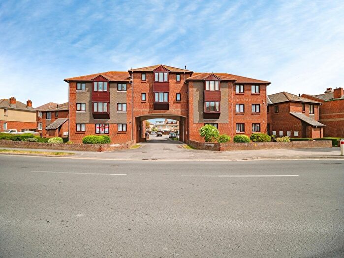 1 Bedroom Flat For Sale In Hayley Court, - Chickerell Road, Weymouth, Dorset, DT4