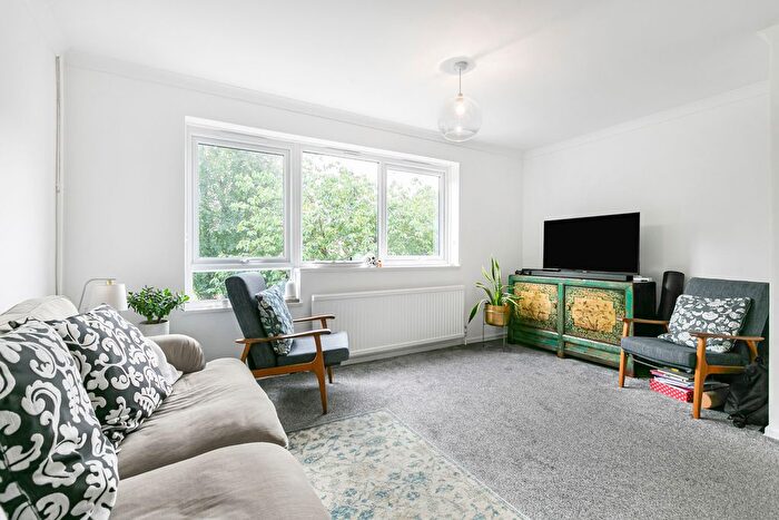 3 Bedroom End Terrace House For Sale In Station Yard, Twickenham, TW1
