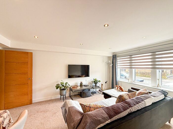 2 Bedroom Flat For Sale In One Degree West, Honley, Holmfirth, HD9