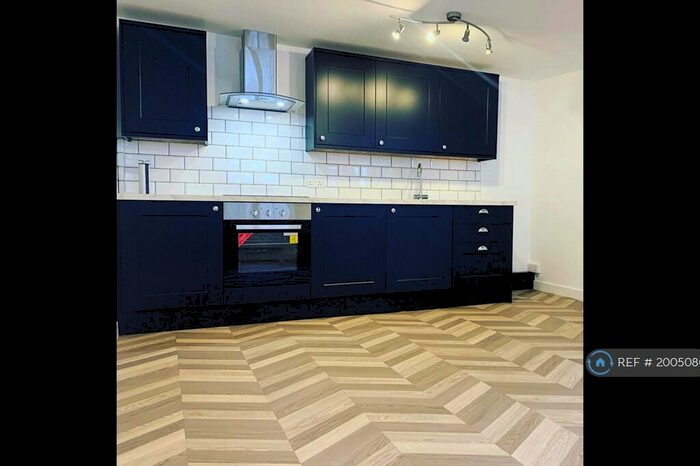 1 Bedroom Flat To Rent In Maidenburgh Street, Colchester, CO1