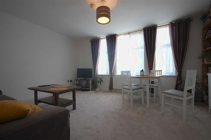 1 Bedroom Flat To Rent In Victoria Road, Ruislip Manor, Ruislip, HA4