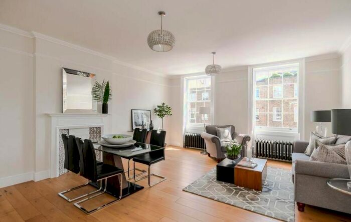 2 Bedroom Flat To Rent In George Street, Marylebone, London, W1U