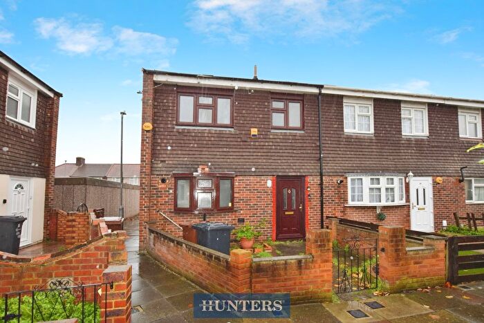 3 Bedroom End Terrace House For Sale In Claridge Road, Dagenham, RM8