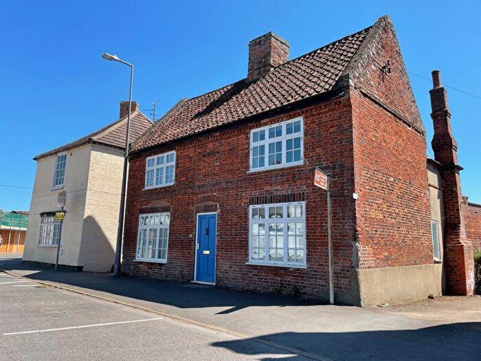 4 Bedroom Detached House For Sale In The Old Bakery, Market Place, Tattershall, LN4