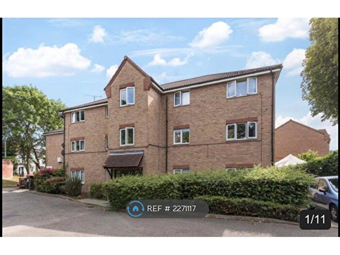 2 Bedroom Flat To Rent In Rectory Lane, London, SW17