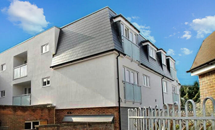 2 Bedroom Flat For Sale In London Road, East Grinstead, West Sussex, RH19