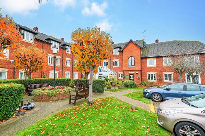 2 Bedroom Retirement Property For Sale In Laburnnum Court, Millstream Way, Leighton Buzzard, LU7