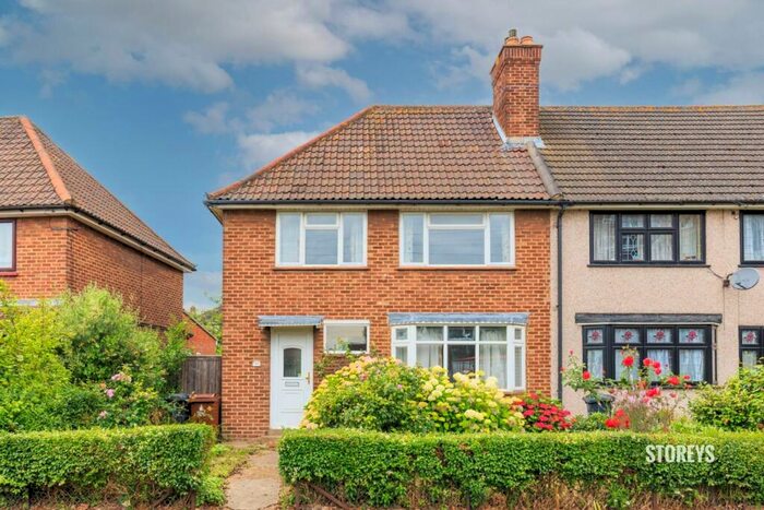 3 Bedroom House To Rent In Southwold Drive, Barking, IG11