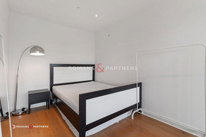 2 Bedroom Apartment To Rent In Sugden Road, Battersea, SW11