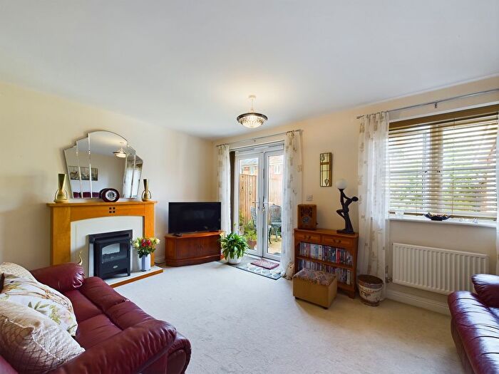 3 Bedroom End Of Terrace House For Sale In Hereson Road, Broadstairs, CT10