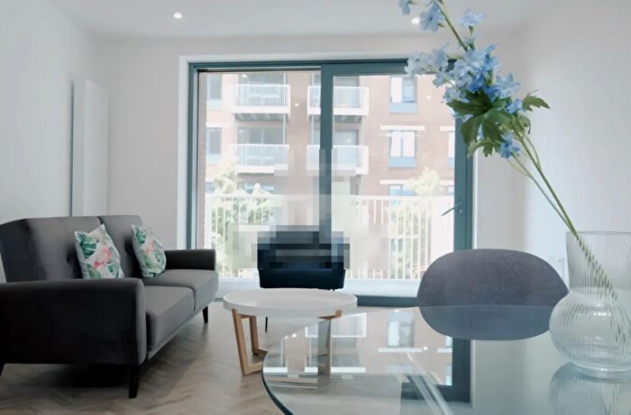 1 Bedroom Flat To Rent In Makers Yard, London, E3