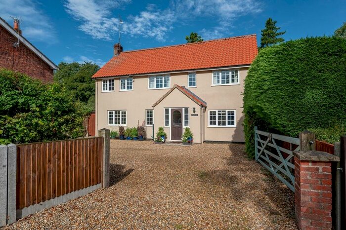 4 Bedroom Detached House For Sale In Massingham Road, Weasenham, King's Lynn, PE32