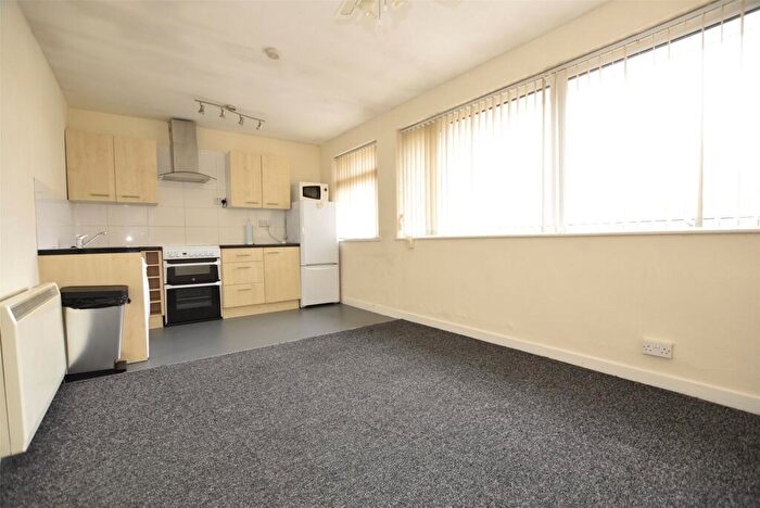 2 Bedroom Apartment To Rent In Park Avenue, Winterbourne, Bristol, BS36