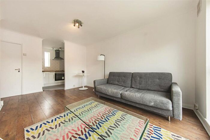 1 Bedroom Flat For Sale In Whitehorse Lane, SE25