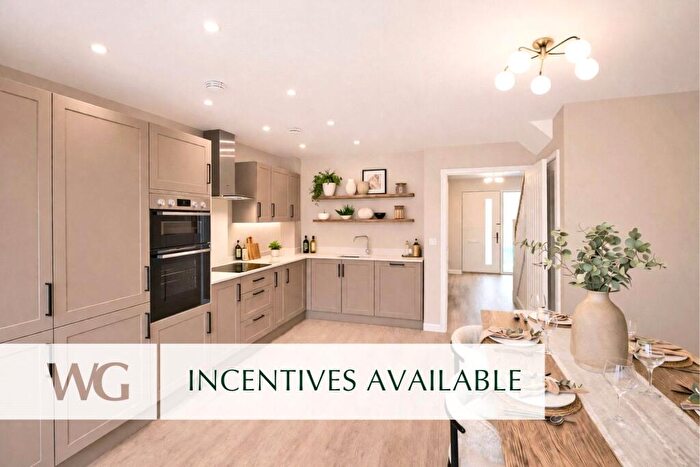 3 Bedroom Semi Detached House For Sale In Alphington, Exeter, EX2