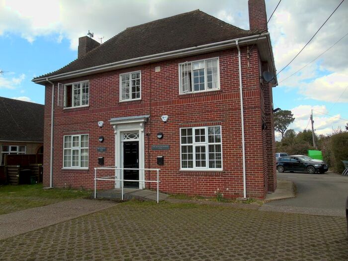 1 Bedroom Flat To Rent In Victoria Road, Mortimer Common, Reading, Berkshire, RG7