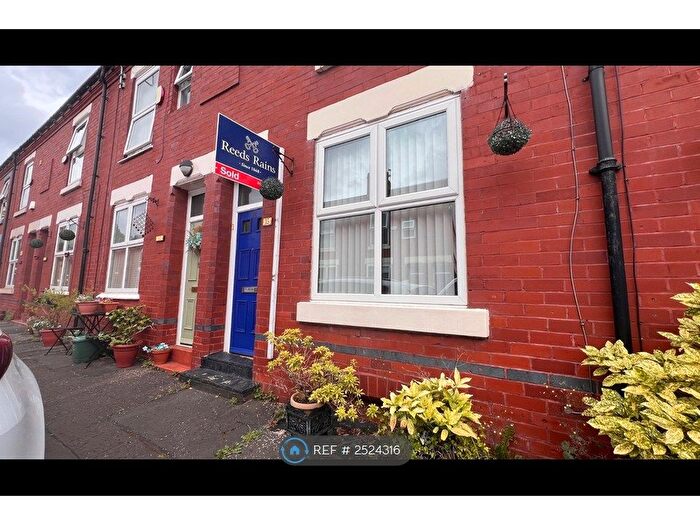 2 Bedroom Terraced House To Rent In Osborne Street, Salford, M6