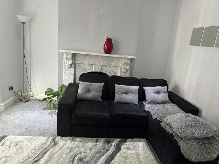 1 Bedroom Flat To Rent In Balfour Road, Ilford, IG1