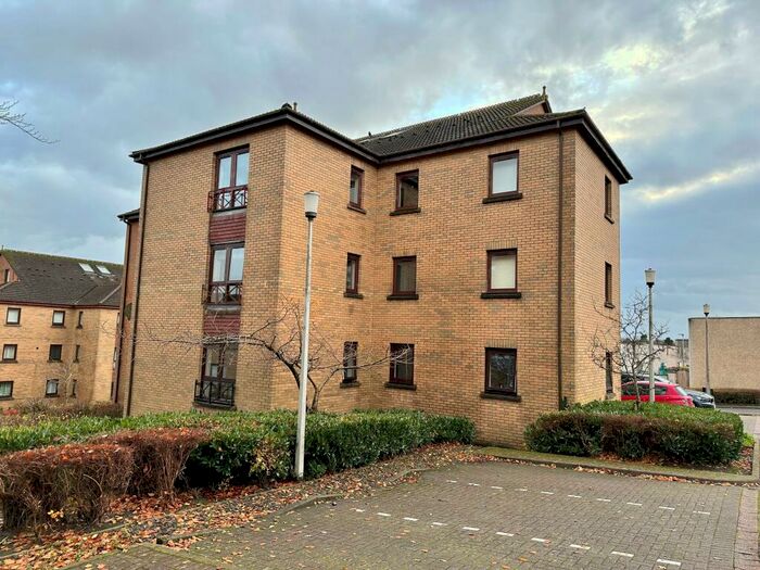 2 Bedroom Flat To Rent In Beechwood Road, Cumberanuld, G67