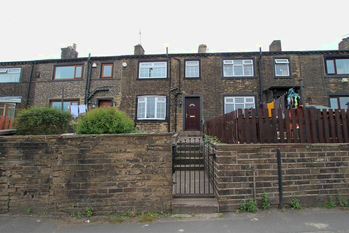 2 Bedroom Cottage To Rent In Scarlet Heights, Queensbury, Bradford, BD13