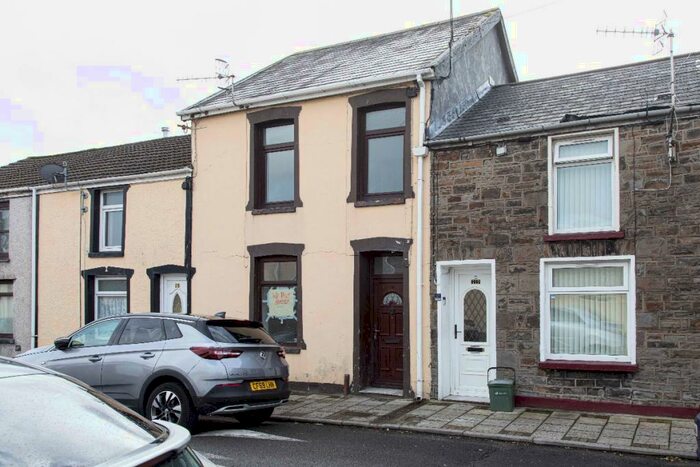 4 Bedroom Terraced House To Rent In Wind Street, Aberdare, CF44