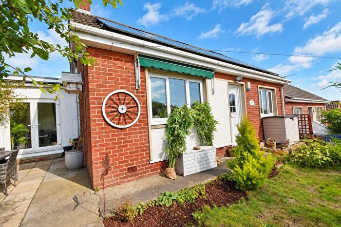 4 Bedroom Semi-Detached Bungalow For Sale In Clough Dene, Tantobie, DH9