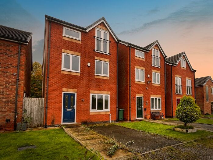 3 Bedroom Detached House For Sale In Springbank Gardens, Platt Bridge, Wigan, WN2