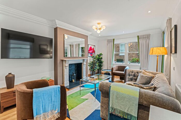 2 Bedroom Flat To Rent In Beaufort Gardens, Knightsbridge, London, United Kingdom, SW3