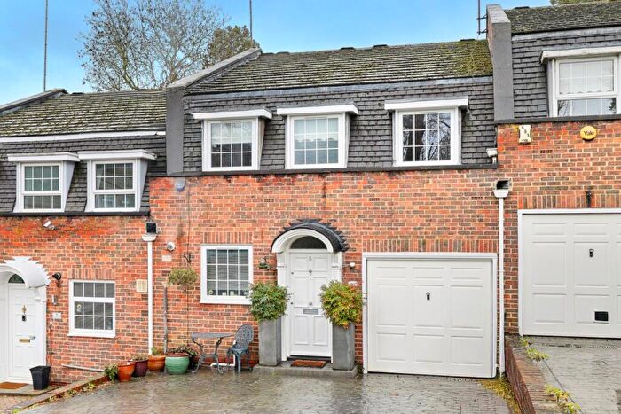 4 Bedroom Terraced House For Sale In Hazelwood, Loughton, IG10