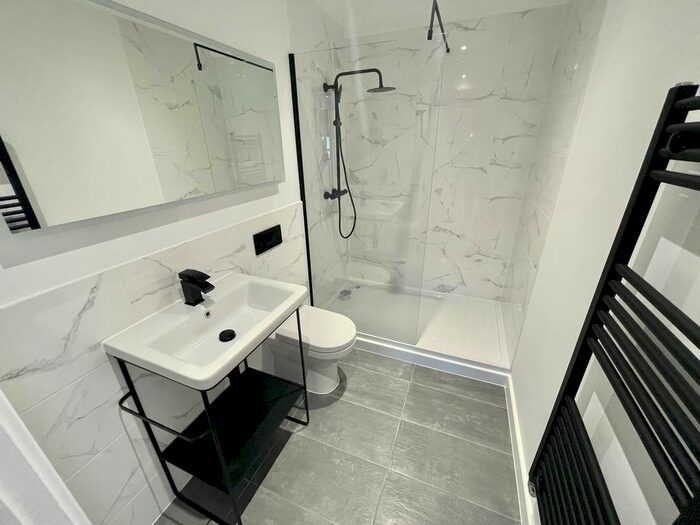 Studio To Rent In Alma Street, Luton, LU1