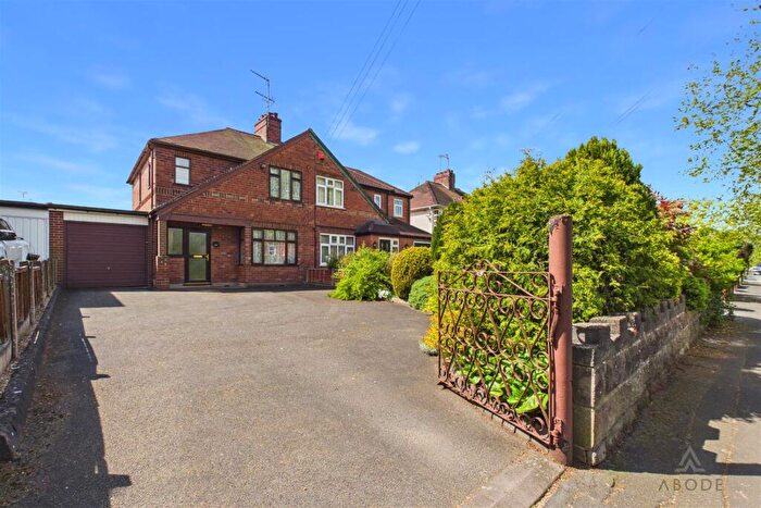 3 Bedroom Semi-Detached House For Sale In New Road, Uttoxeter, Staffordshire, ST14