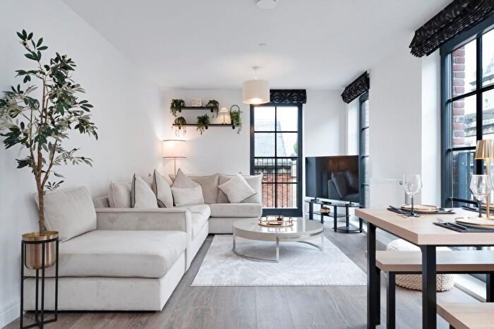 2 Bedroom Flat To Rent In Henderson Place, Edinburgh, Midlothian, EH3