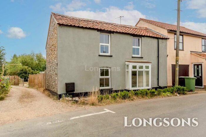 3 Bedroom Semi-Detached House To Rent In The Street, North Pickenham, PE37