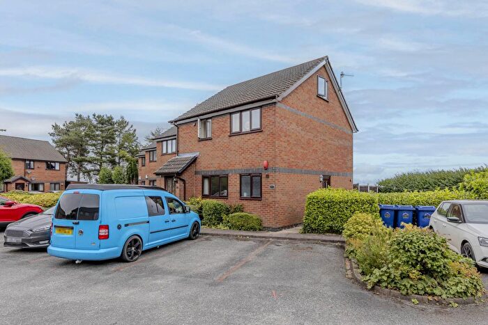 1 Bedroom Flat For Sale In Crofters Court, Newcastle Under Lyme, ST5