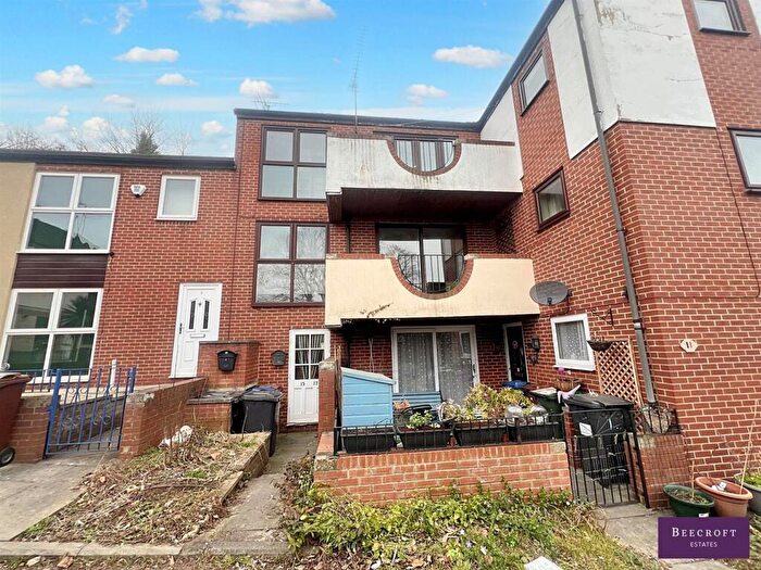 2 Bedroom Flat For Sale In Osborne Mews, Barnsley, S70