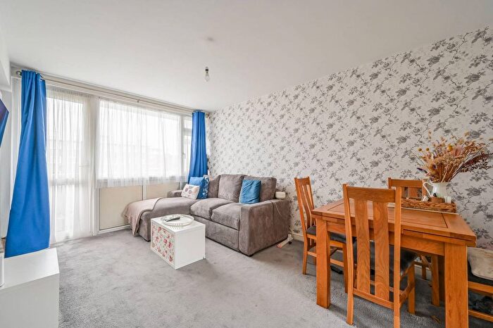 1 Bedroom Flat For Sale In Ellsworth Street, Bethnal Green, London, E2