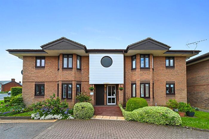 2 Bedroom Apartment For Sale In Swan Court, Mistley, Manningtree, CO11