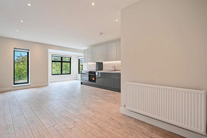 2 Bedroom Flat To Rent In Porcupine Close, Mottingham, SE9