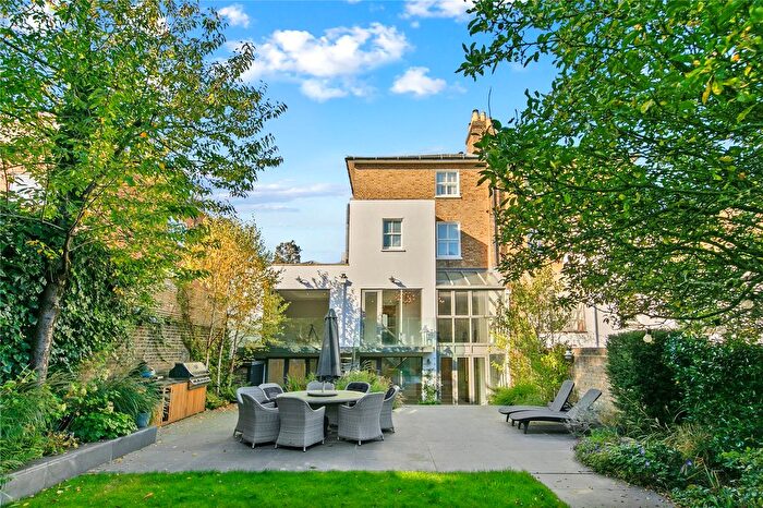 4 Bedroom Semi-detached House For Sale In St. Margarets Road, St Margarets, Twickenham, TW1