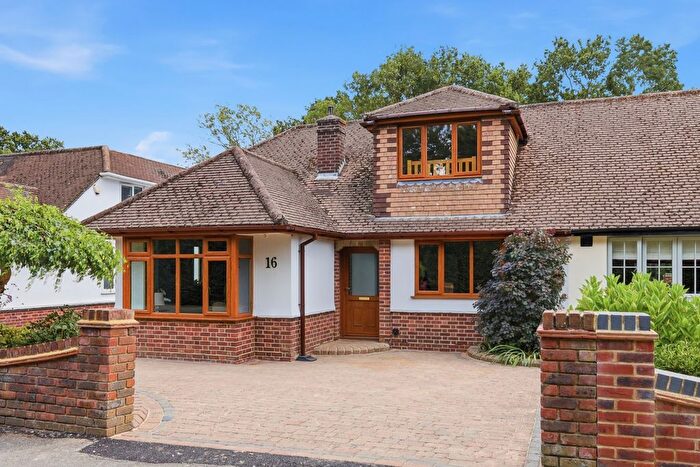 3 Bedroom Semi-Detached House For Sale In Pine Close, Ingatestone, CM4