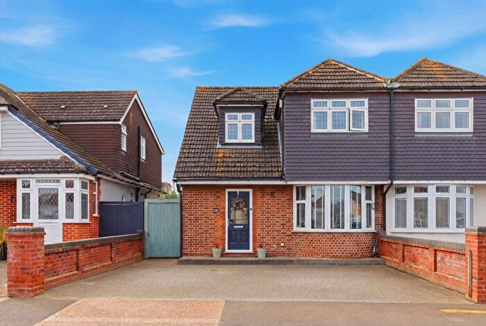 3 Bedroom Semi Detached House For Sale In Blackshots Lane, Grays, RM16