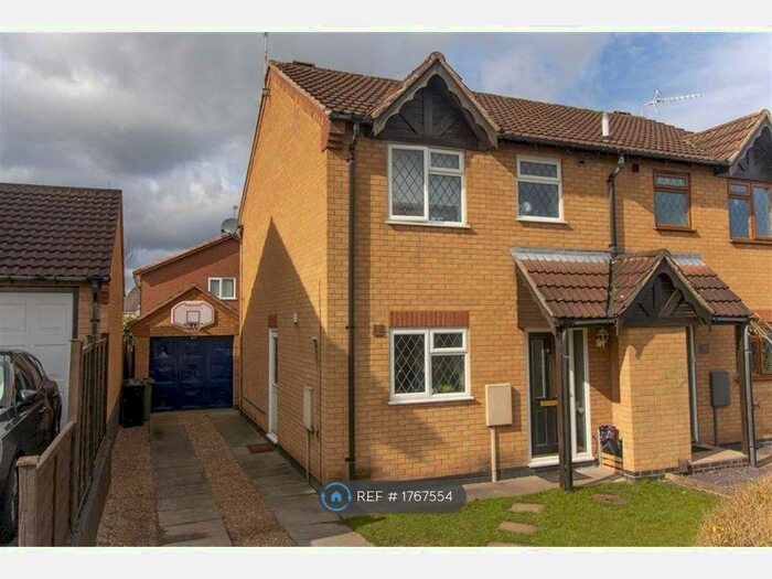 3 Bedroom Semi-Detached House To Rent In Mablowe Field, Wigston, LE18
