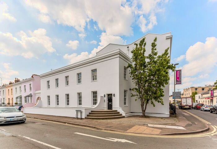 2 Bedroom Flat To Rent In Bath Road, Cheltenham, GL53