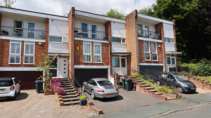 4 Bedroom Terraced House For Sale In Elmtree Green, Great Missenden, HP16