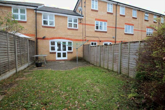 3 Bedroom Terraced House To Rent In Apsley Lock, HP3